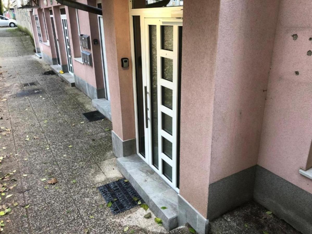 Modern Center Studio Under The Castle - Free Parking Apartment Ljubljana Ngoại thất bức ảnh